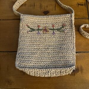 Handcrafted Beige Crochet Crossbody Bag with Floral Embroidery